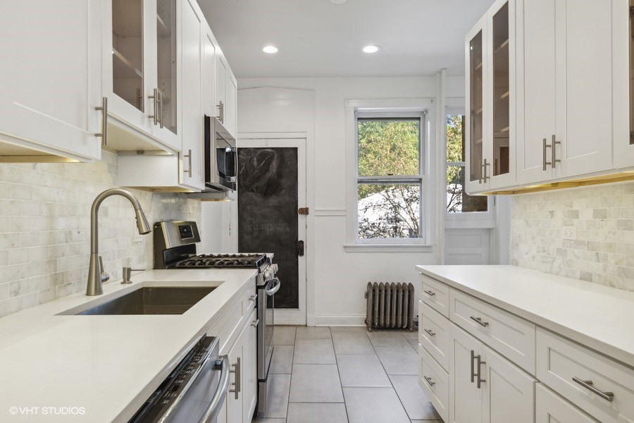 723 SIMPSON Street Unit: 2