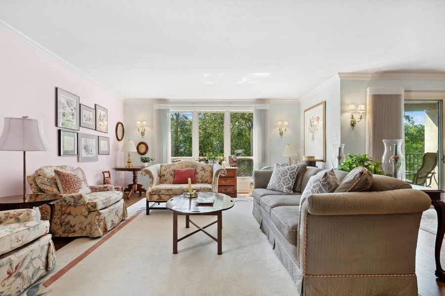 640 Winnetka Mews Unit: 107