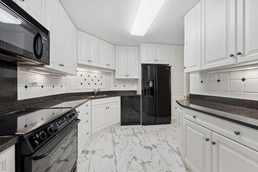 650 Winnetka Mews Unit: 411