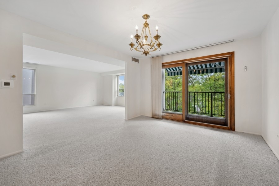 650 Winnetka Mews Unit: 411