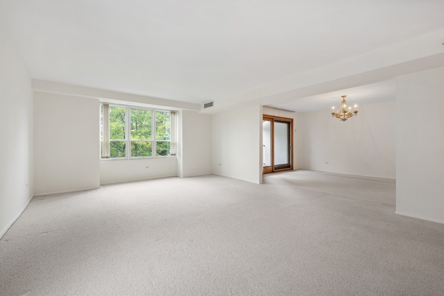 650 Winnetka Mews Unit: 411