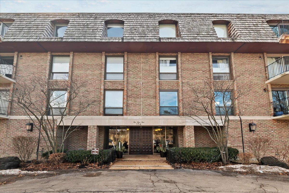 134 Green Bay Road Unit: 309