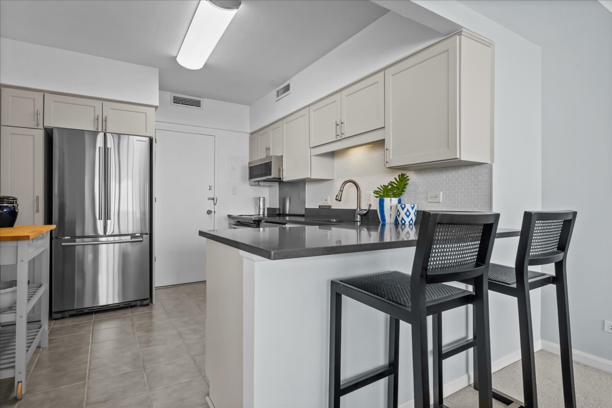 1616 Sheridan Road Unit: 8C