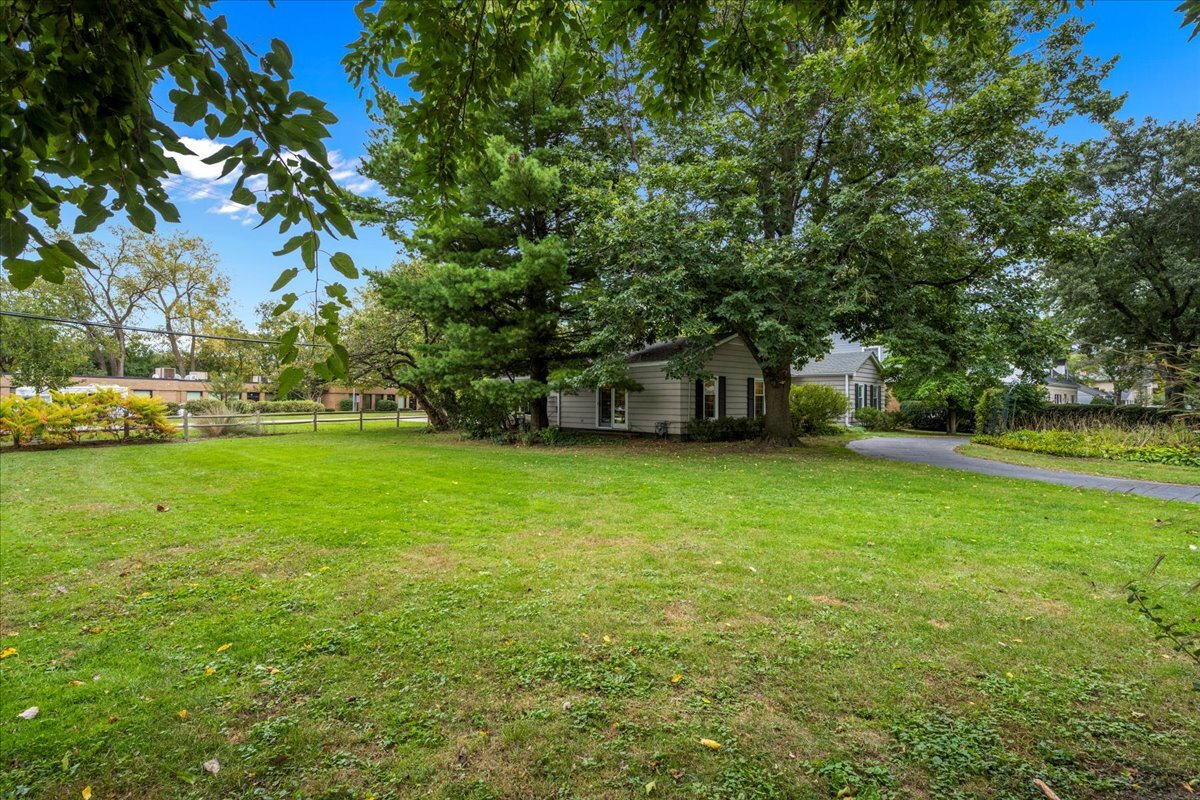222 Lockerbie Lane