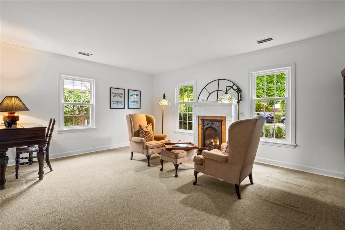 222 Lockerbie Lane