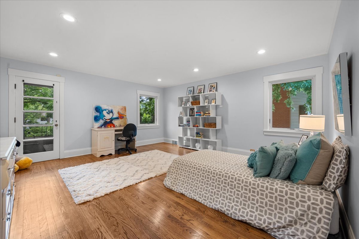 1347 Sunview Lane