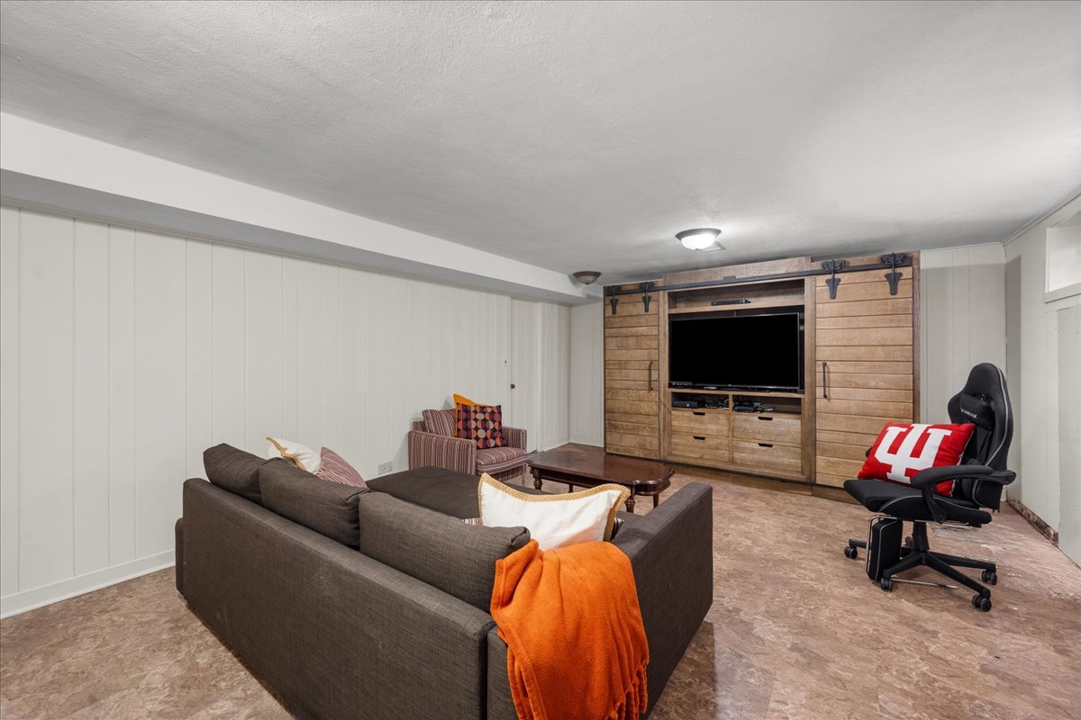 1347 Sunview Lane