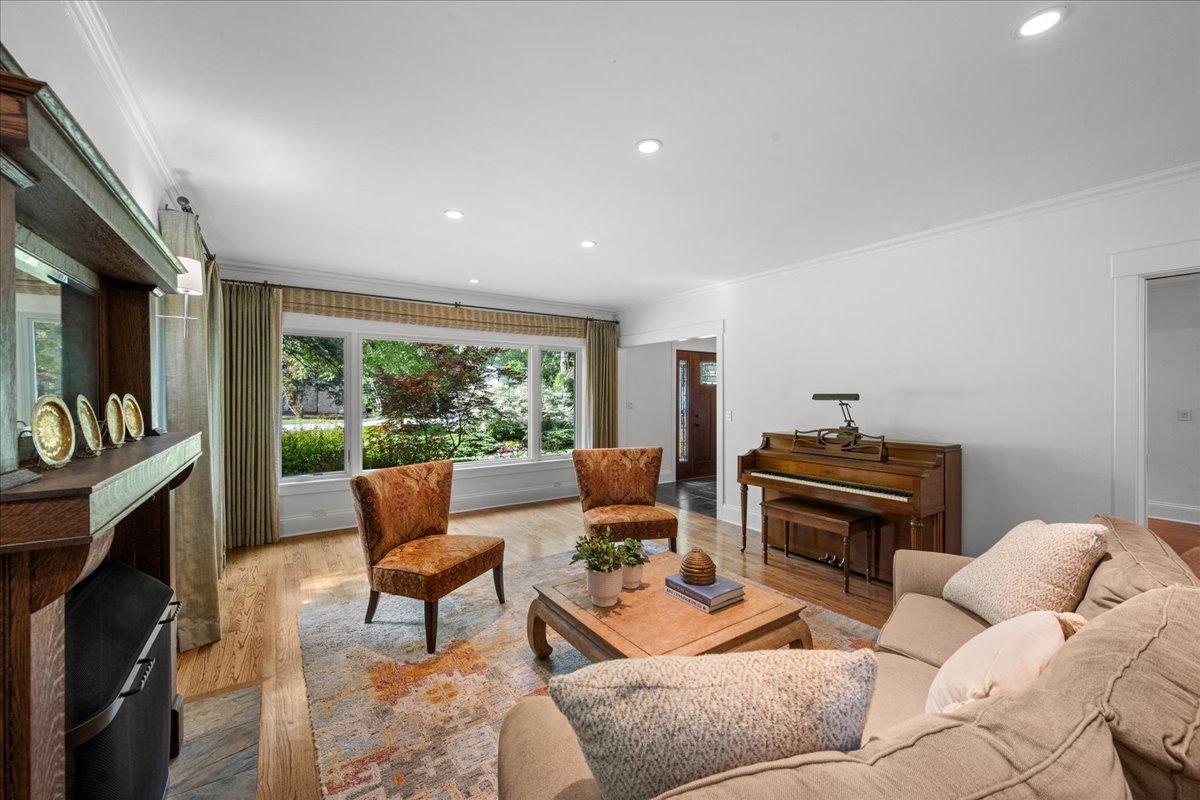 1347 Sunview Lane