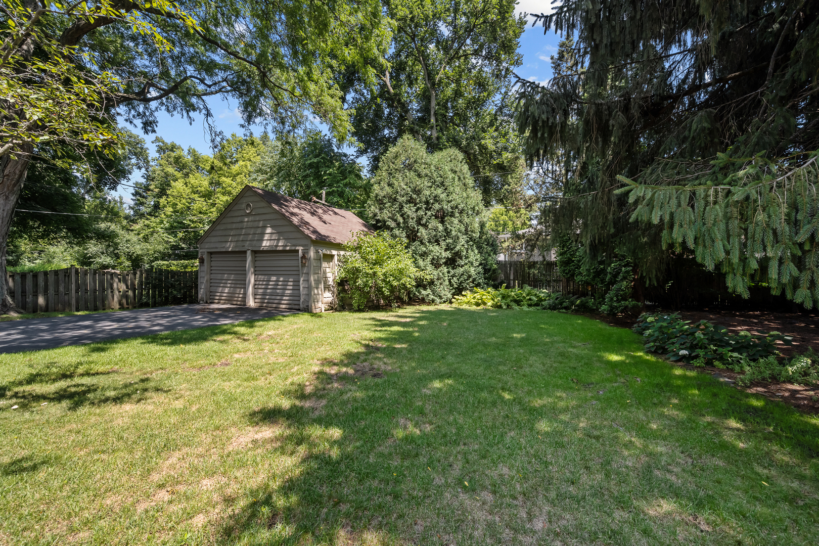 633 Forest Road