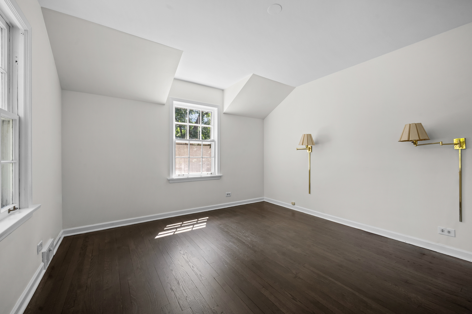 633 Forest Road