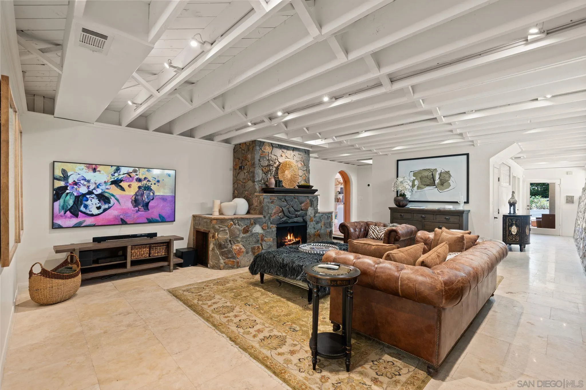 6347 Las Colinas