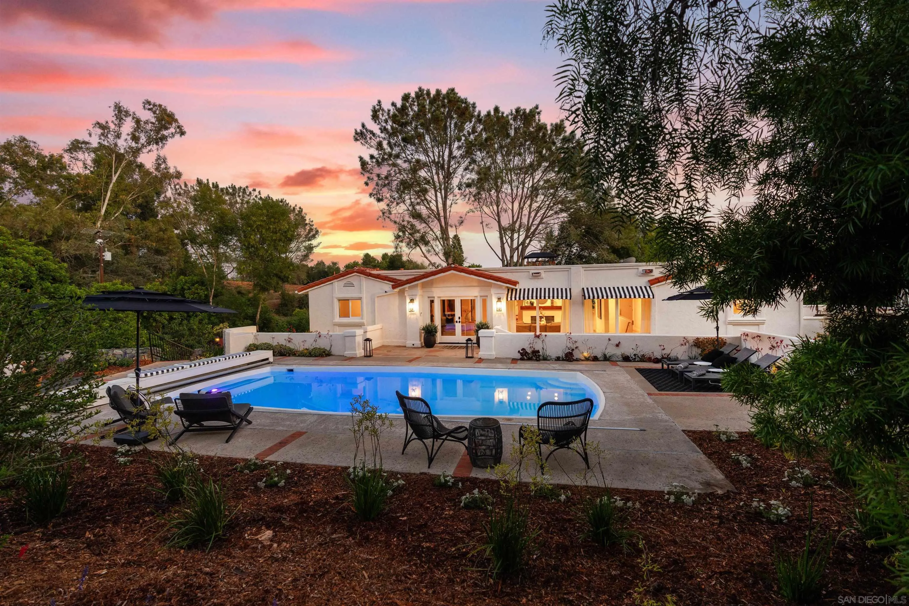 6347 Las Colinas