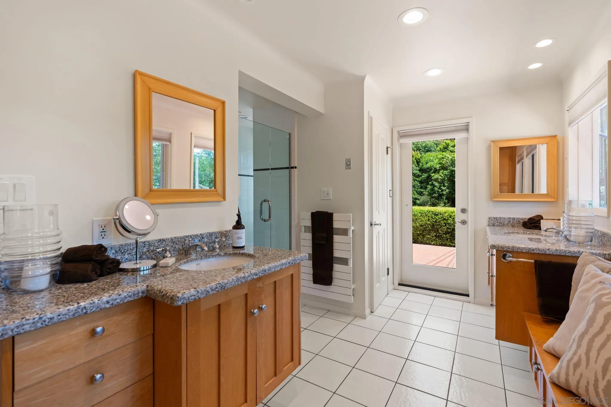 6347 Las Colinas