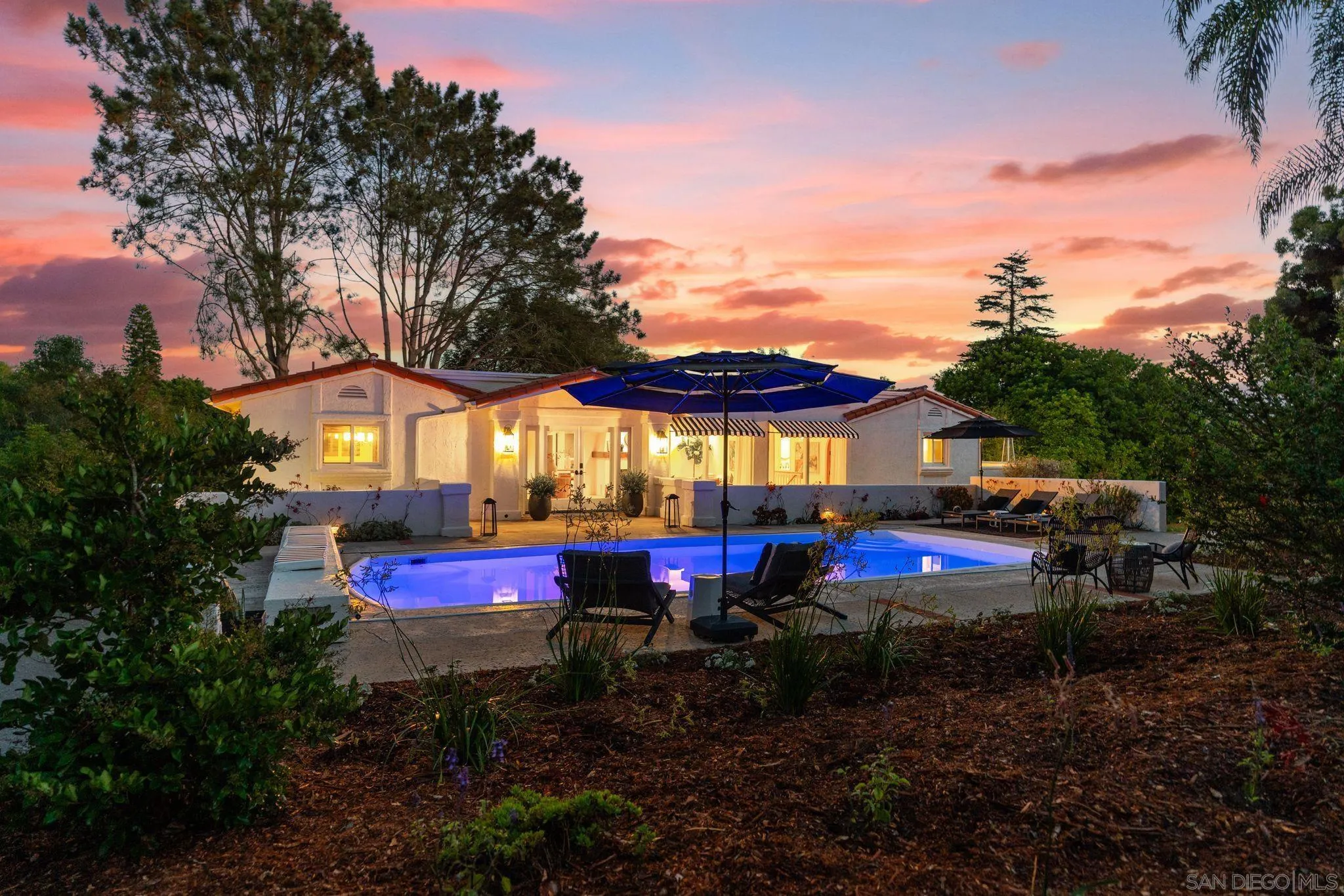 6347 Las Colinas