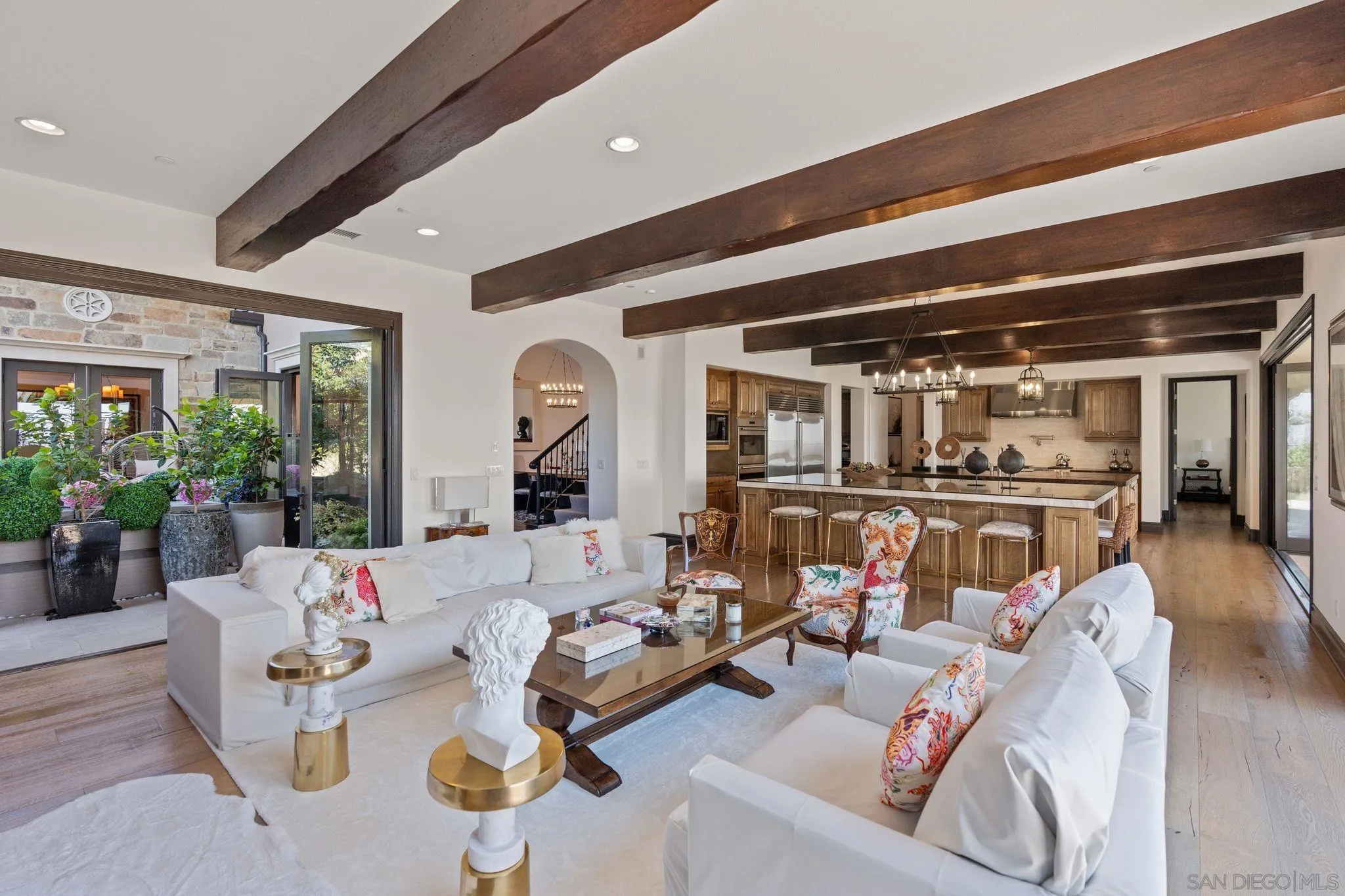 18264 Avenida Manantial