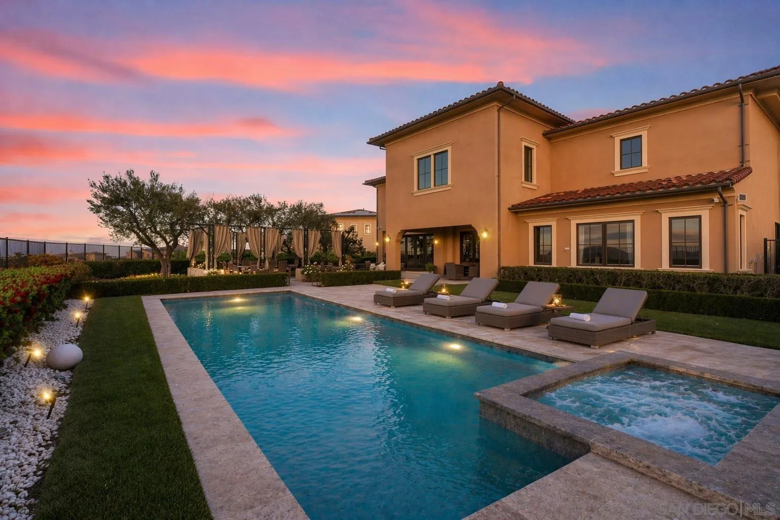 18264 Avenida Manantial