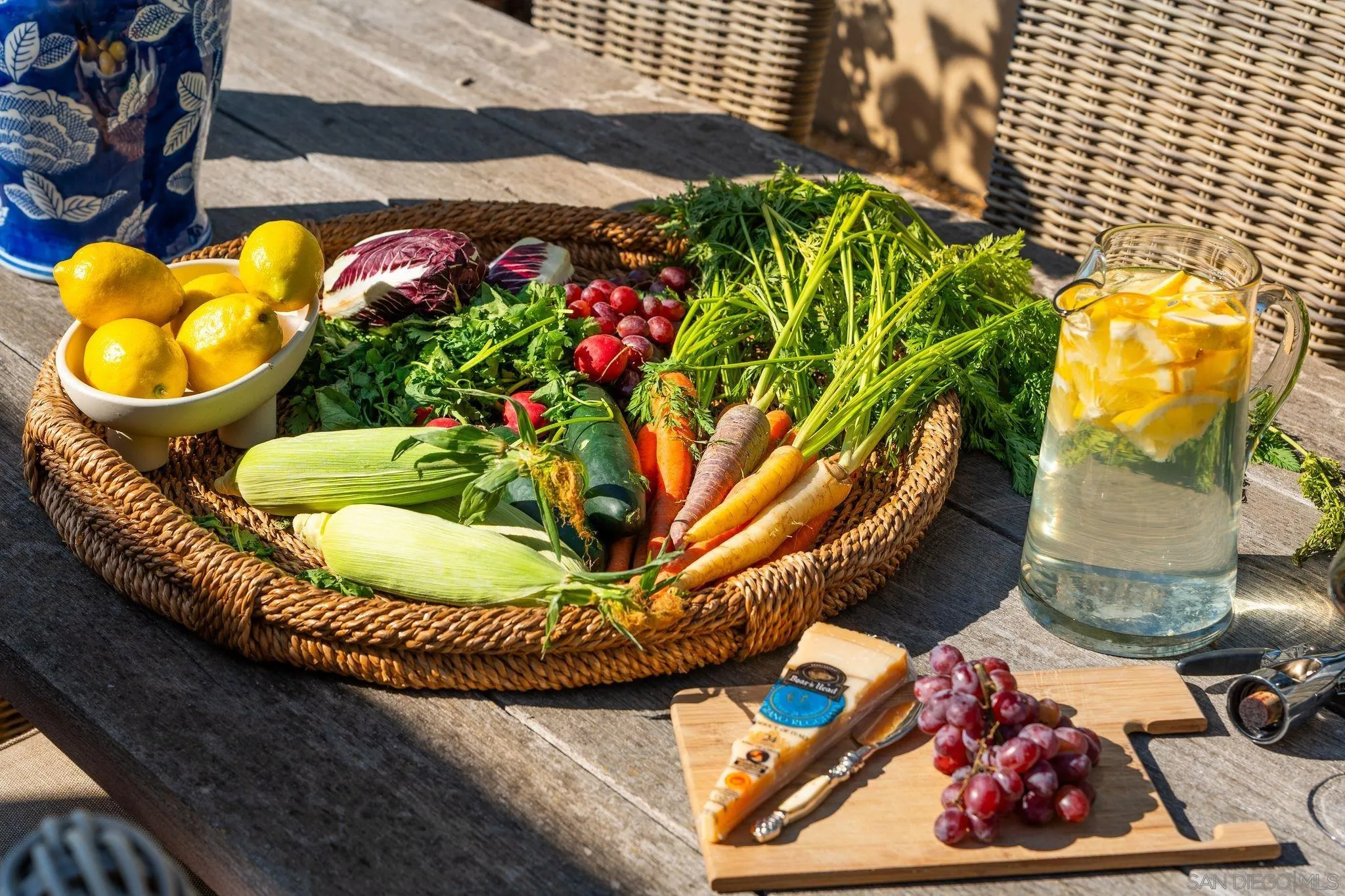 18264 Avenida Manantial