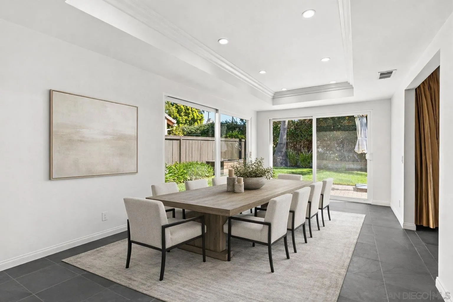 15999 Via De Las Palmas