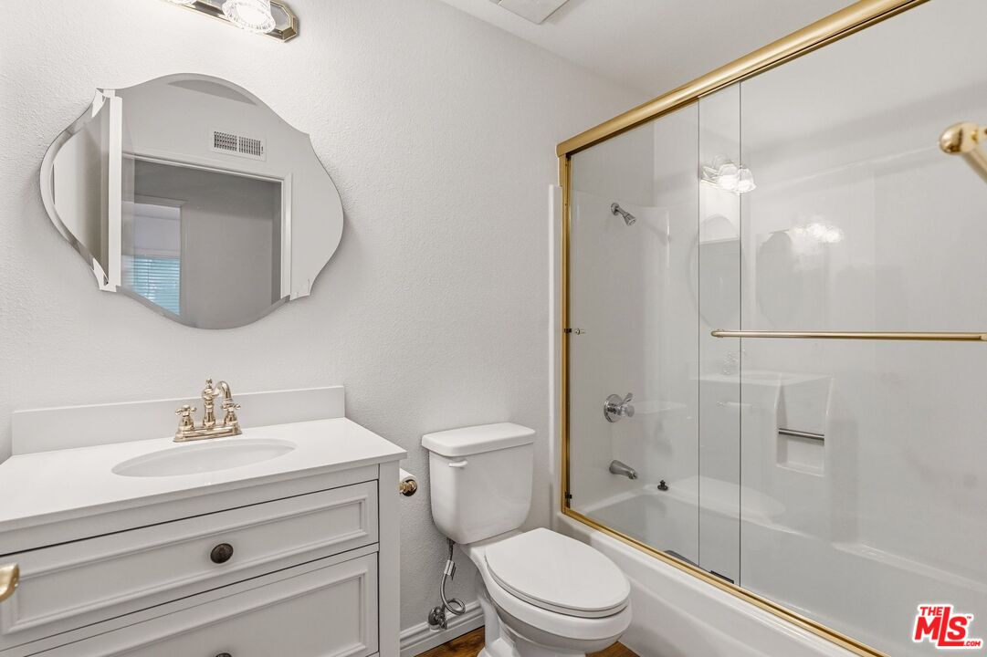 23 Cresthaven Unit: 51