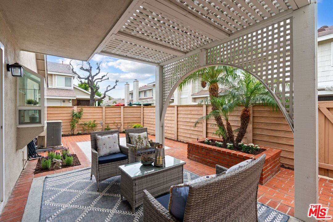 23 Cresthaven Unit: 51