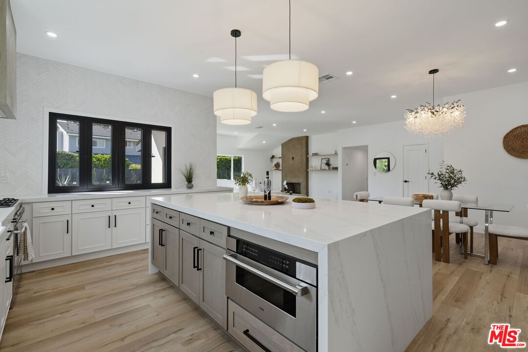 14141 Clarissa Ln
