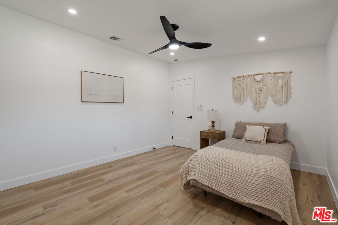 14141 Clarissa Ln