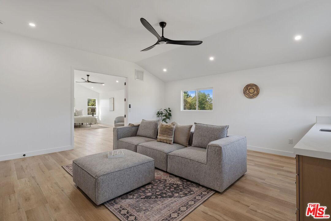 14141 Clarissa Ln