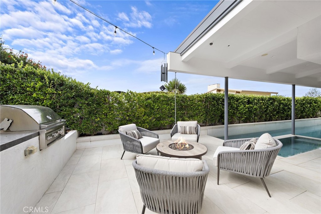 1038 White Sails Way