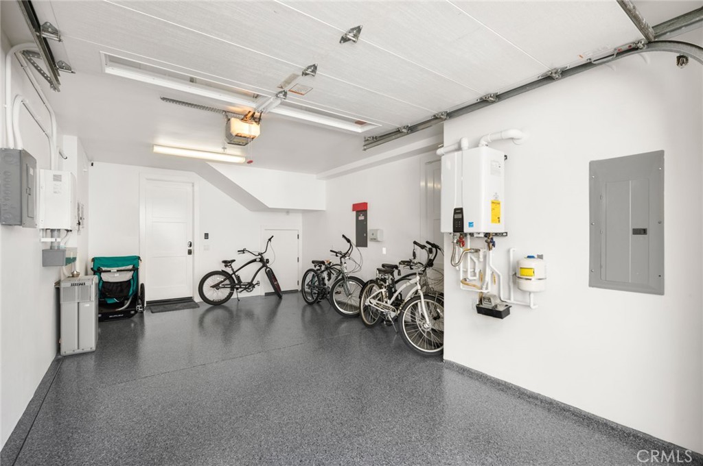 1225 W Balboa Boulevard