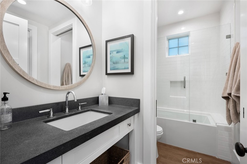 1225 W Balboa Boulevard