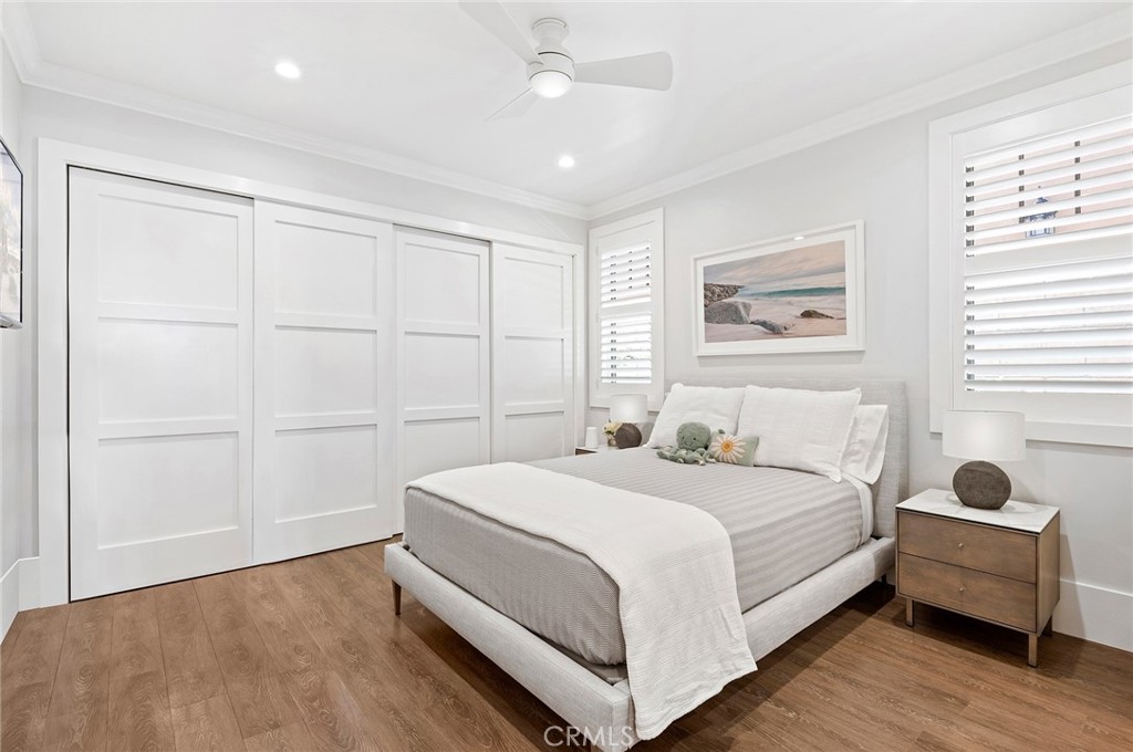 1225 W Balboa Boulevard