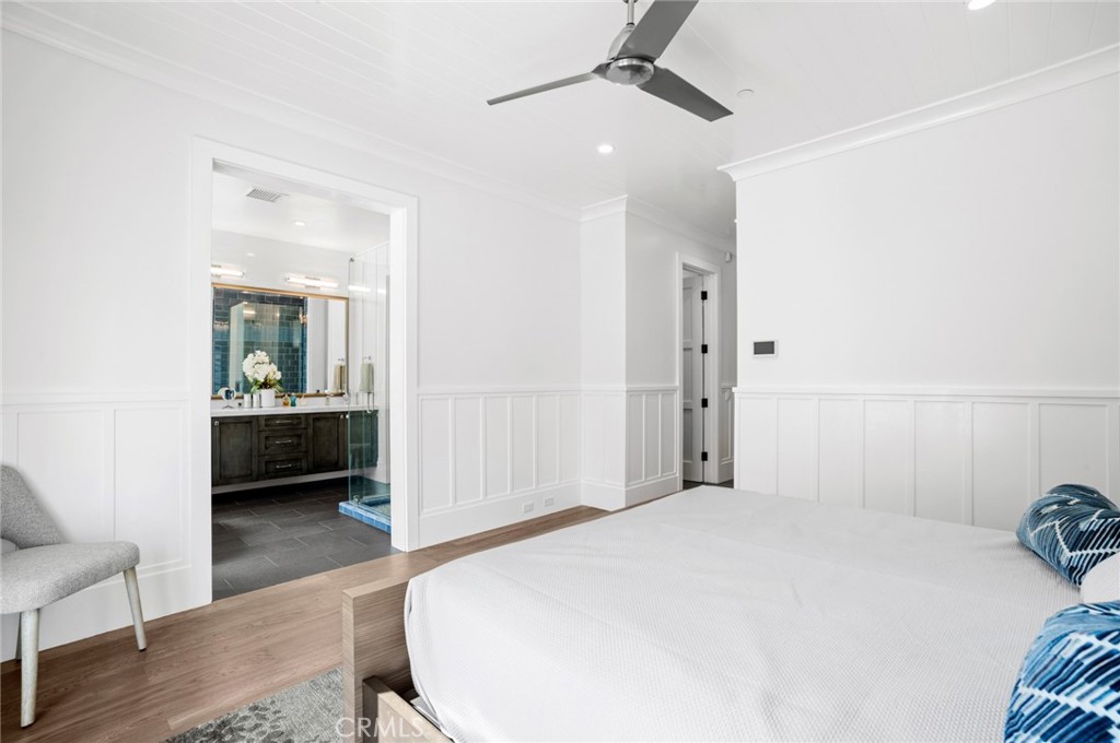 1225 W Balboa Boulevard