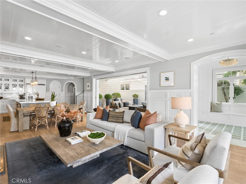 2157 E Ocean Boulevard