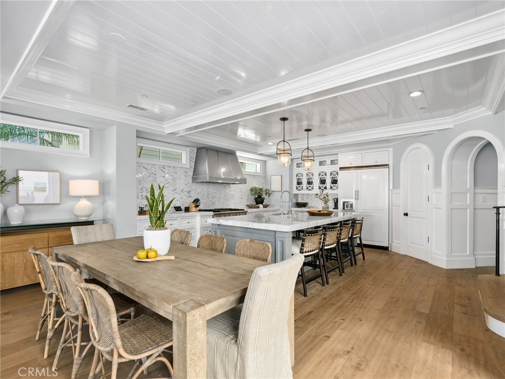 2157 E Ocean Boulevard