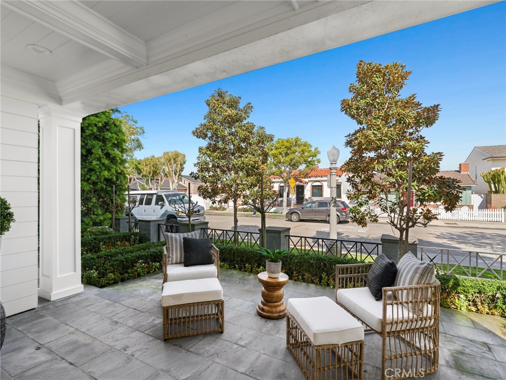 2157 E Ocean Boulevard