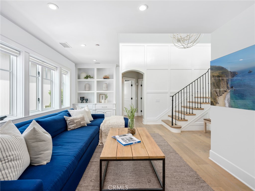 2157 E Ocean Boulevard