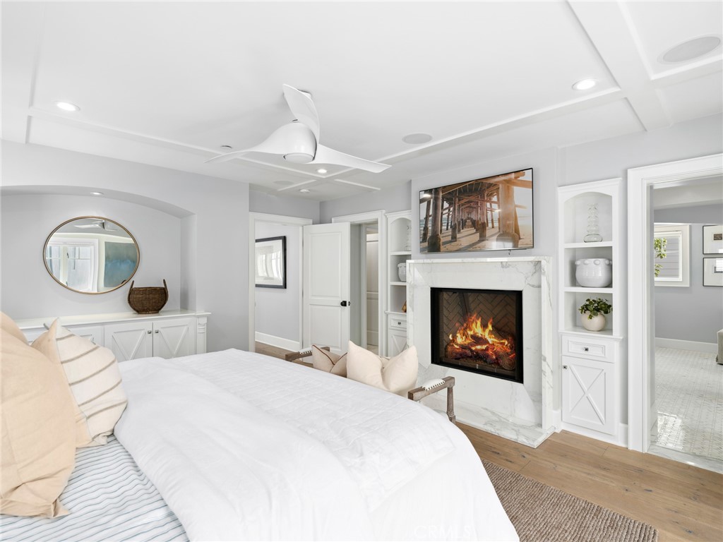 2157 E Ocean Boulevard