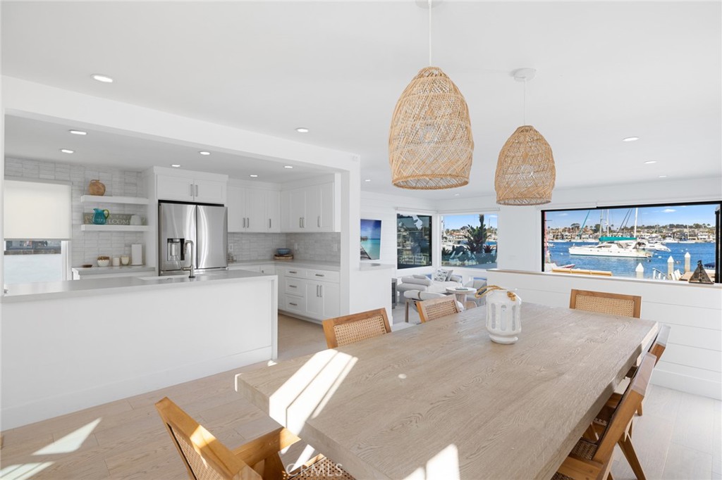 1126 E Balboa Boulevard