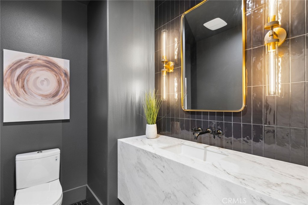 1824 Port Carlow Place