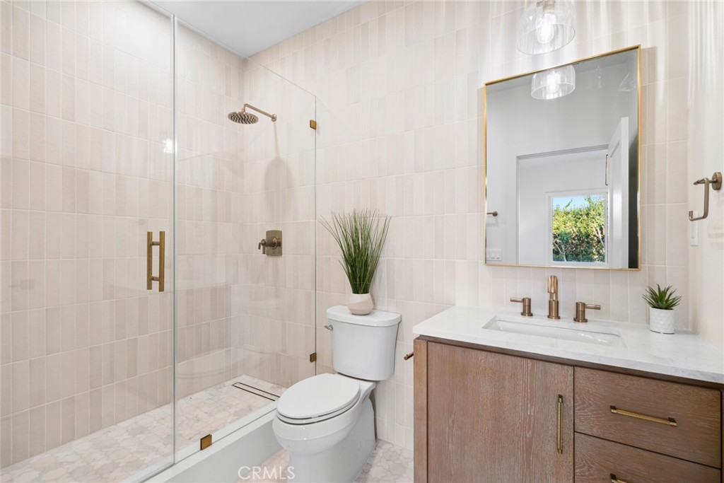 1824 Port Carlow Place