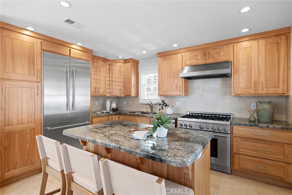 1569 E Ocean Boulevard