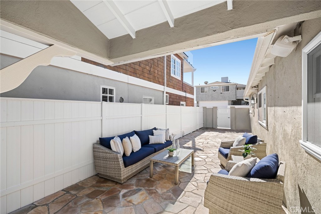 1569 E Ocean Boulevard