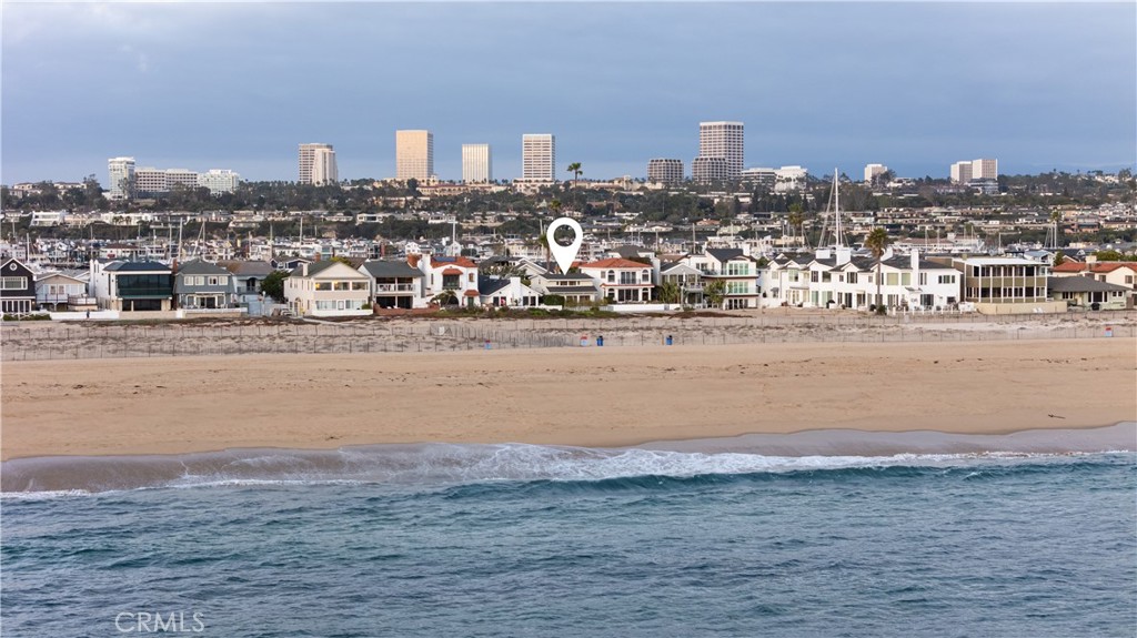 1309 E Balboa Boulevard