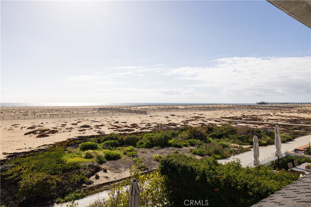 1309 E Balboa Boulevard