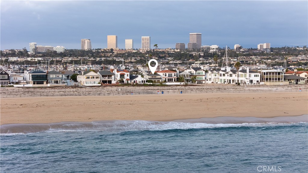 1309 E Balboa Boulevard