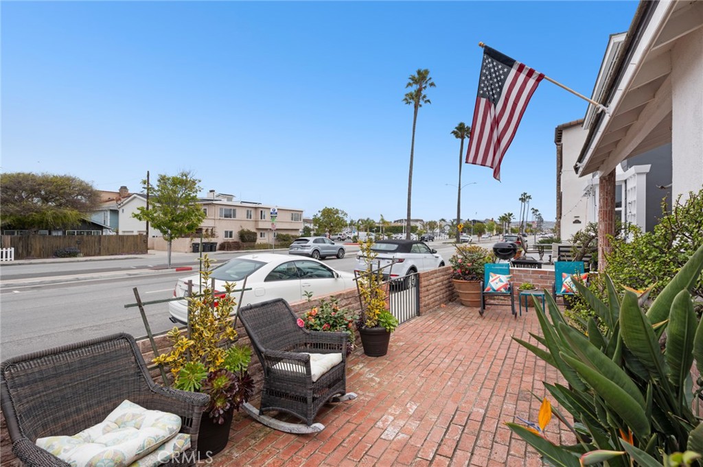 809 W Balboa Boulevard