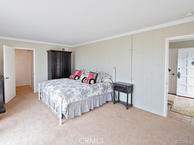 1560 E Oceanfront