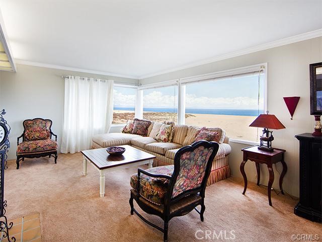 1560 E Oceanfront