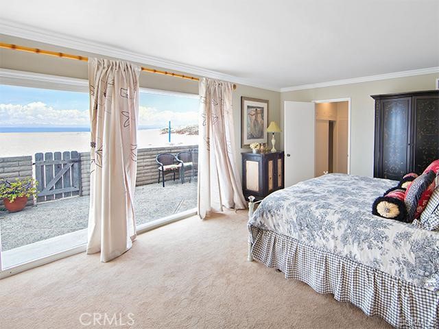 1560 E Oceanfront