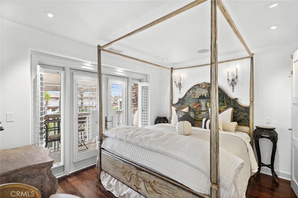 1030 Bayside Cove 702